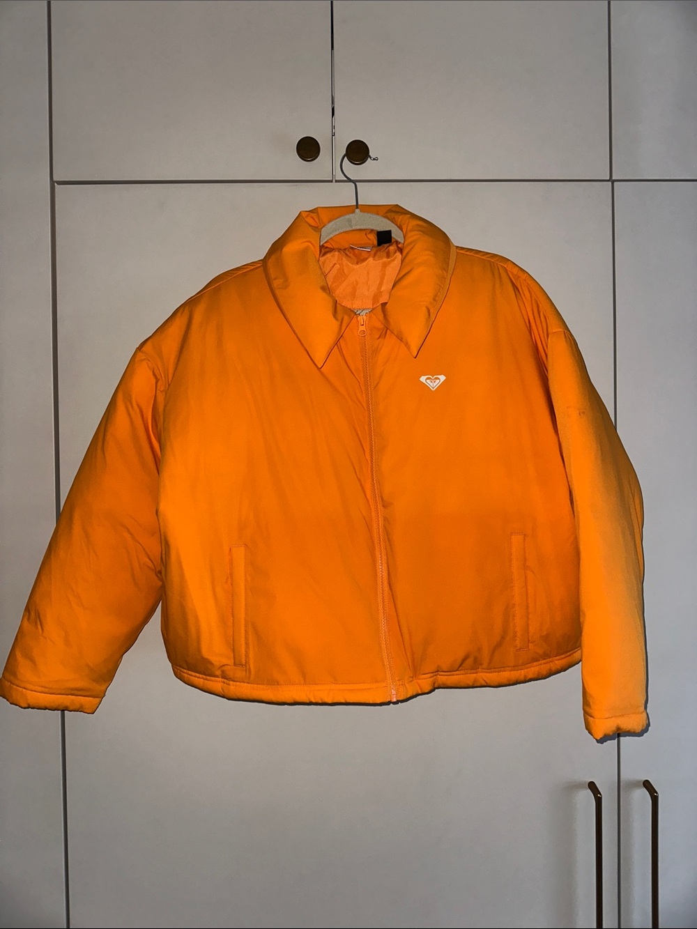 Kelia Moniz LE Roxy puffer